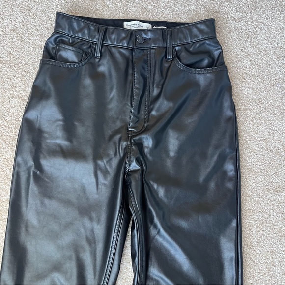 Abercrombie and Fitch Ankle Straight Ultra High Rise Vegan Leather Pants Size 27 - Picture 7 of 15